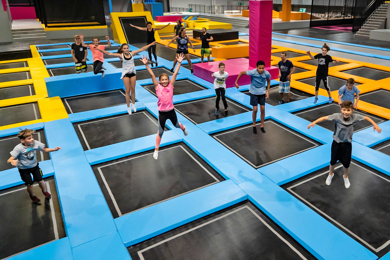 Neon Geburtstag MAXX Jump  MAXXARENA